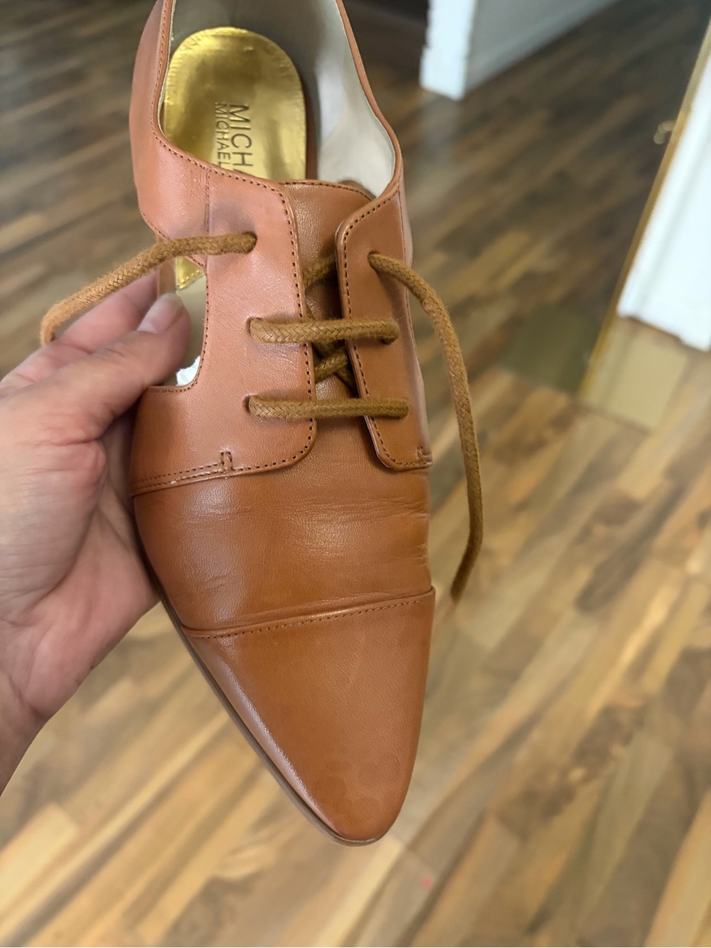 MICHAEL Michael Kors Tan Cognac Brown Leather Pointed Toe Graham Oxfords, 7M - Picture 6 of 9